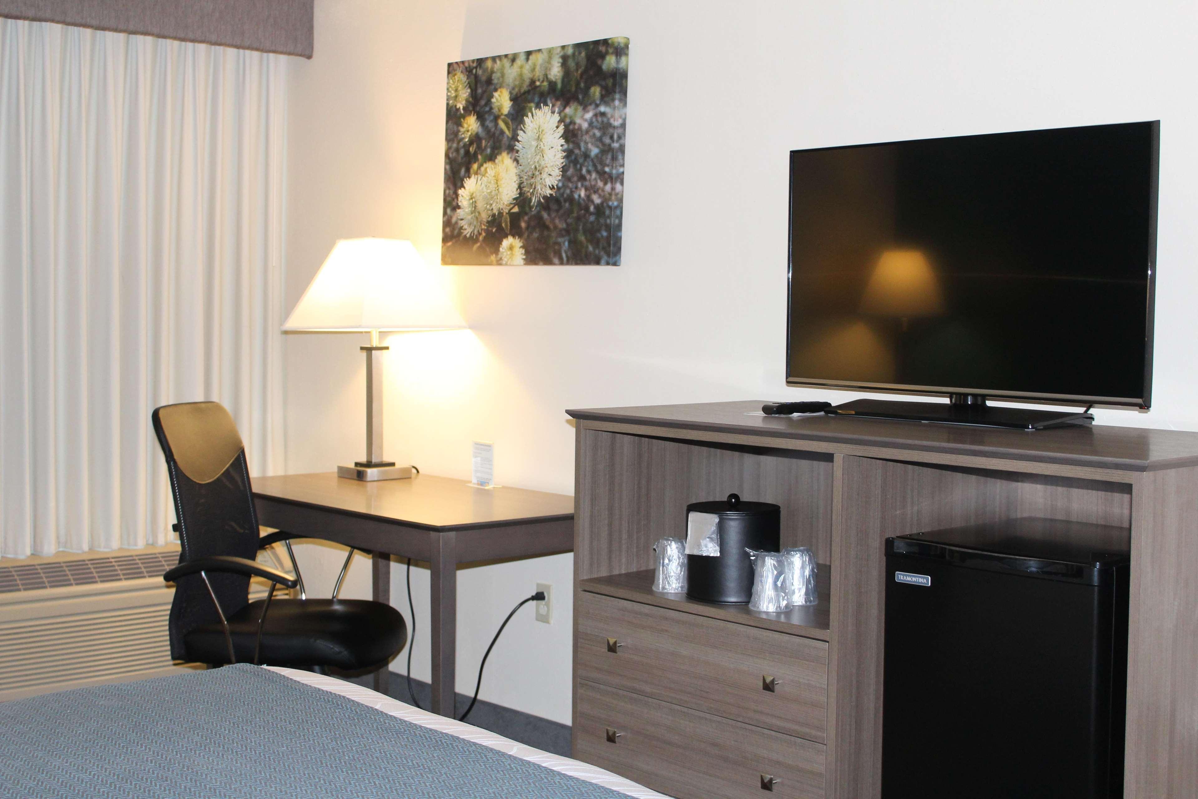 Best Western Plus Yadkin Valley Inn & Suites Jonesville Eksteriør bilde