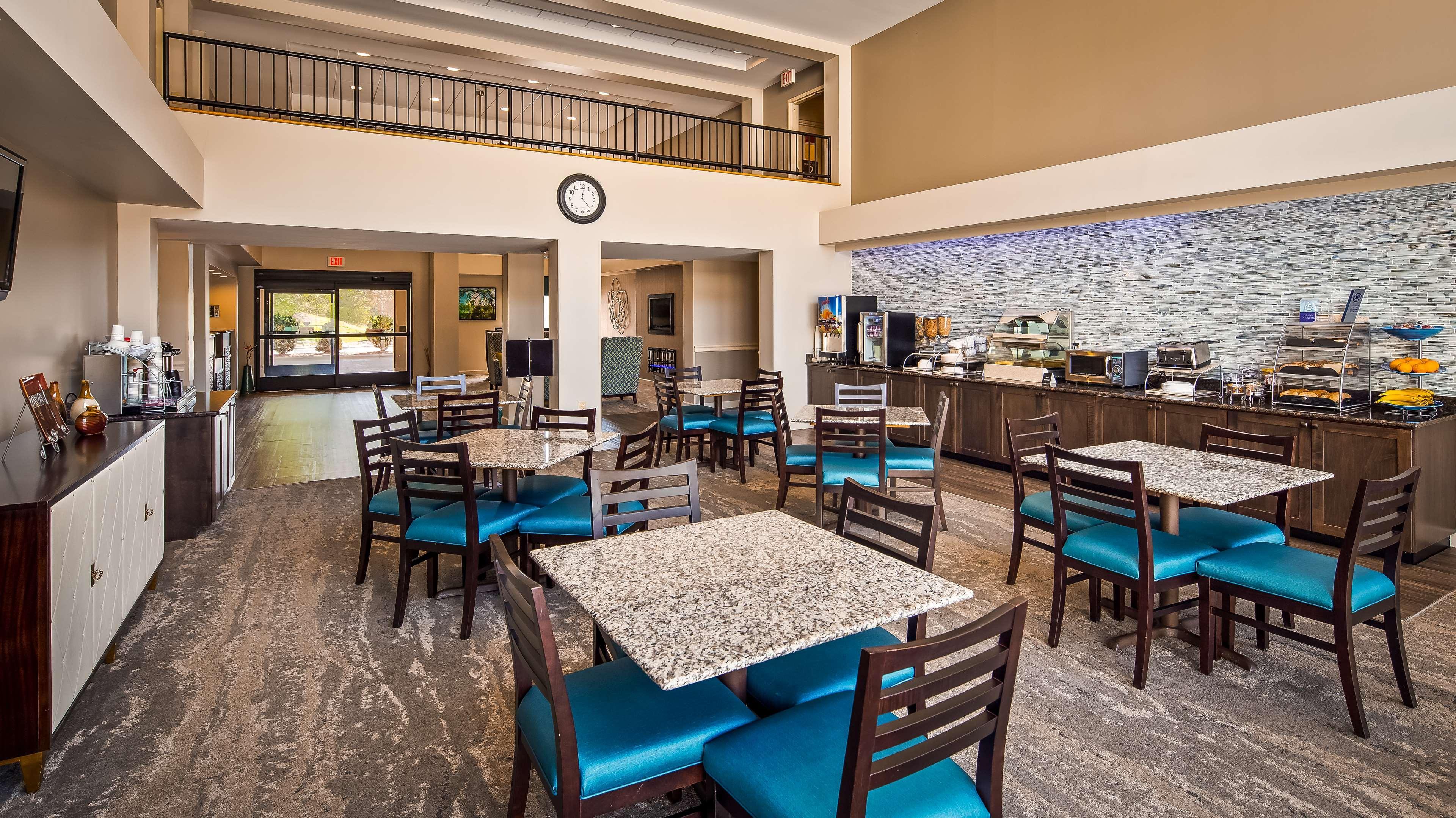 Best Western Plus Yadkin Valley Inn & Suites Jonesville Eksteriør bilde