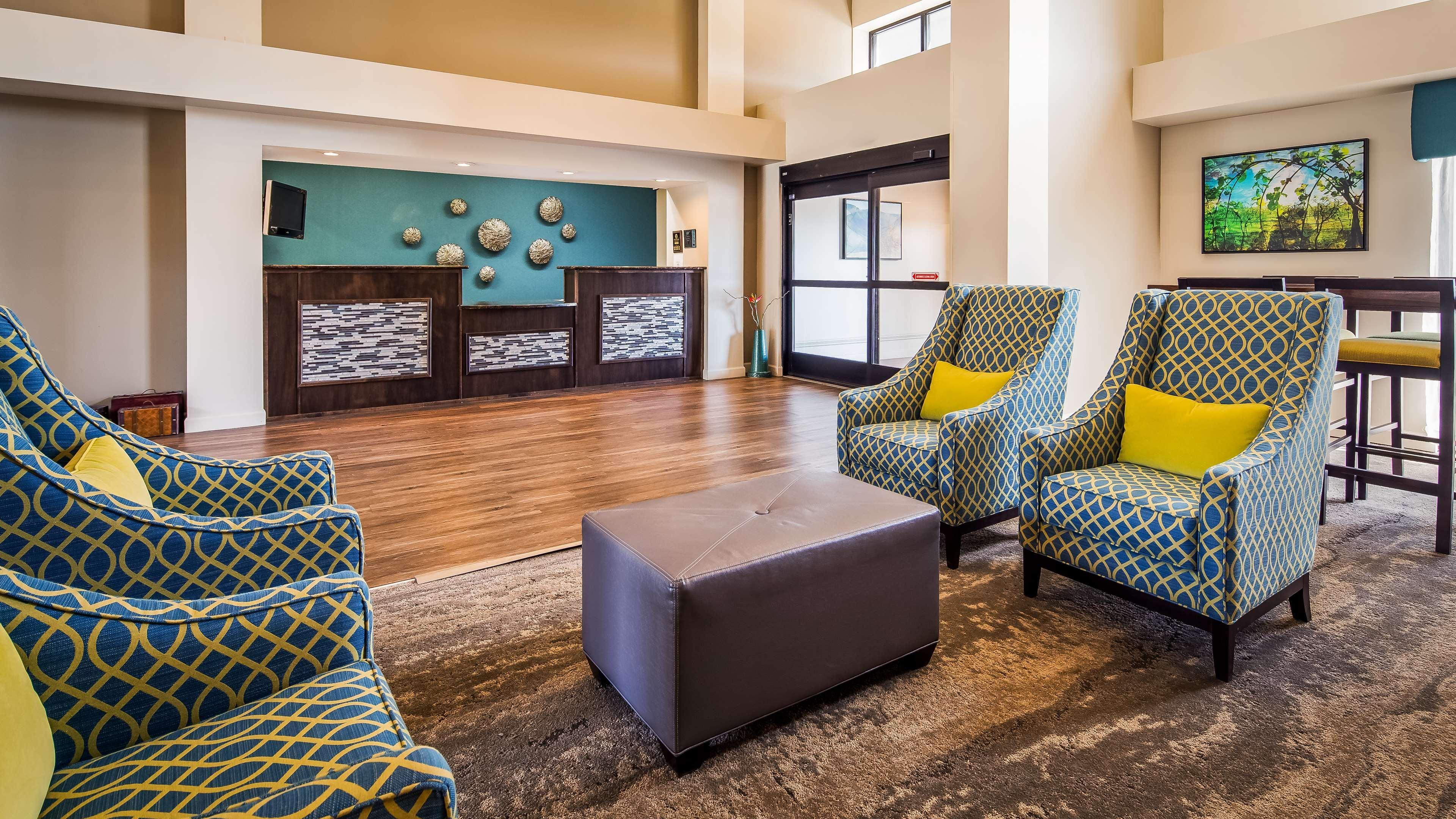 Best Western Plus Yadkin Valley Inn & Suites Jonesville Eksteriør bilde