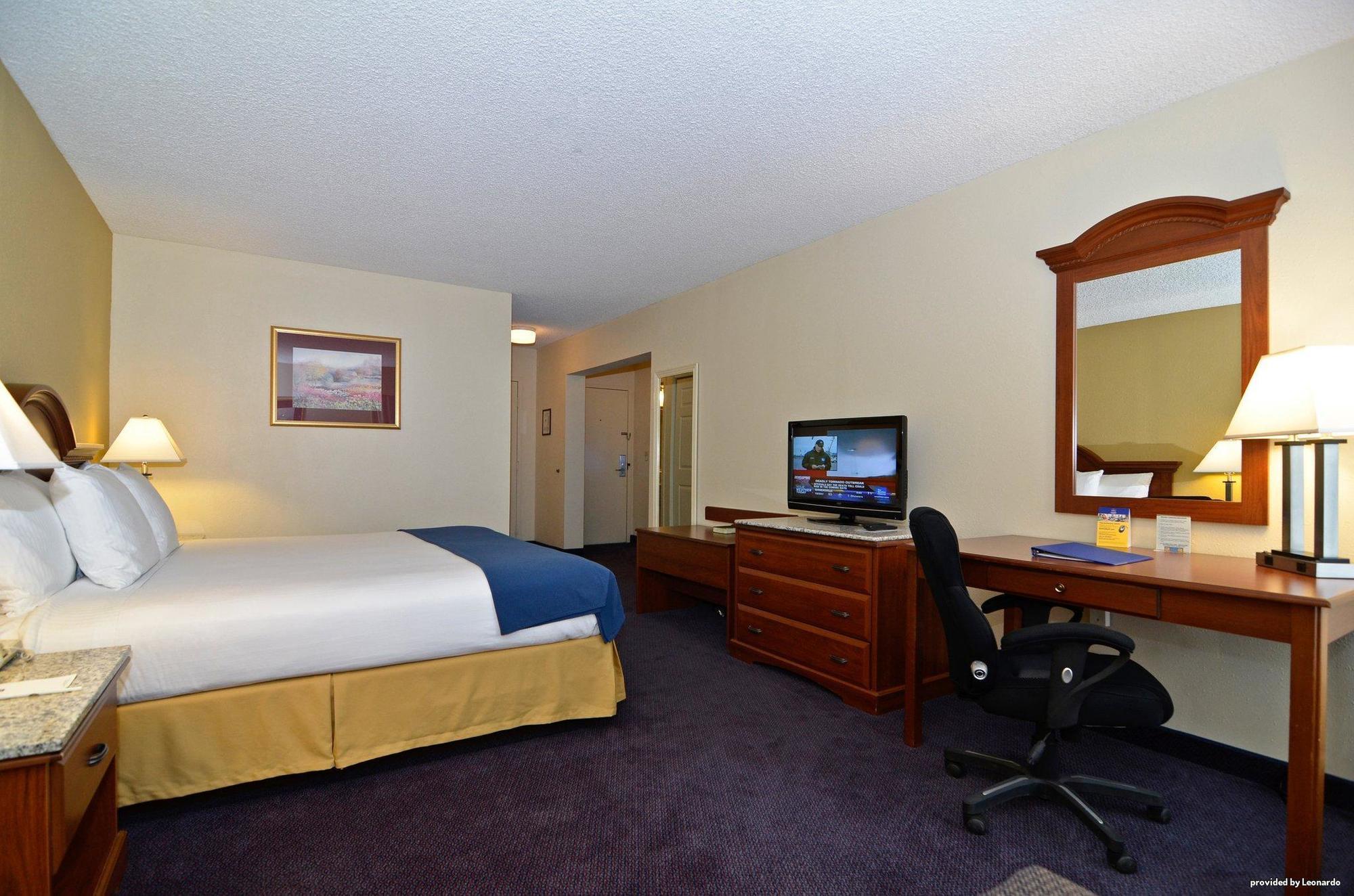Best Western Plus Yadkin Valley Inn & Suites Jonesville Eksteriør bilde
