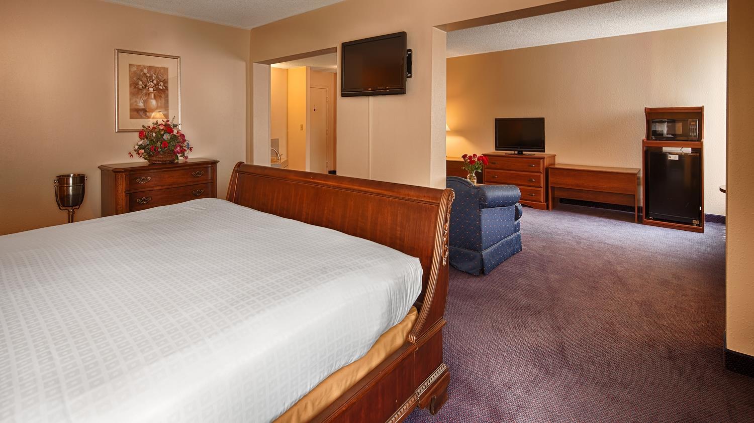 Best Western Plus Yadkin Valley Inn & Suites Jonesville Eksteriør bilde