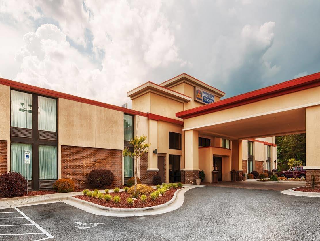 Best Western Plus Yadkin Valley Inn & Suites Jonesville Eksteriør bilde