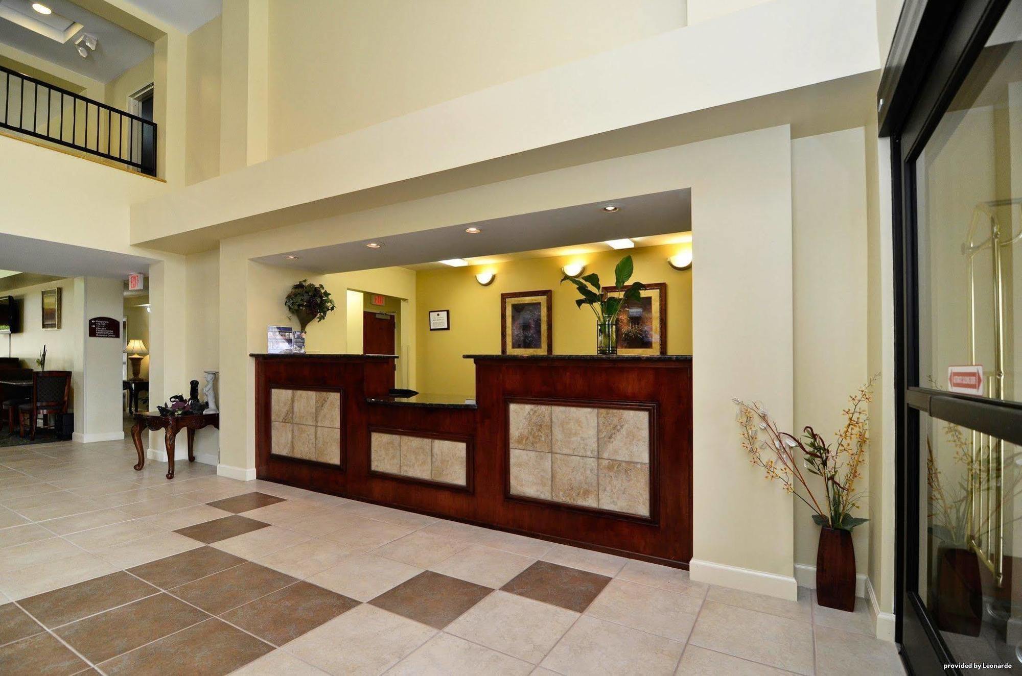 Best Western Plus Yadkin Valley Inn & Suites Jonesville Interiør bilde
