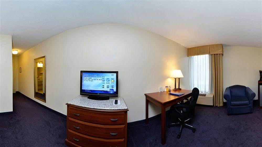 Best Western Plus Yadkin Valley Inn & Suites Jonesville Eksteriør bilde