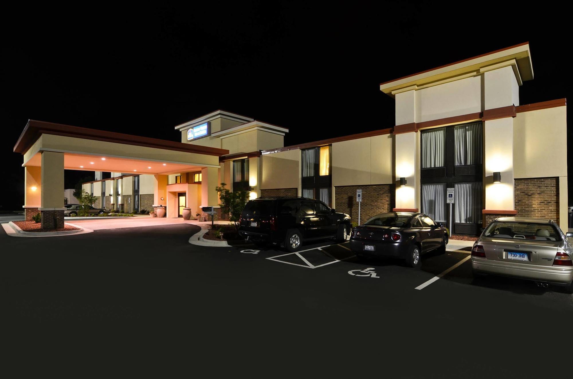Best Western Plus Yadkin Valley Inn & Suites Jonesville Eksteriør bilde