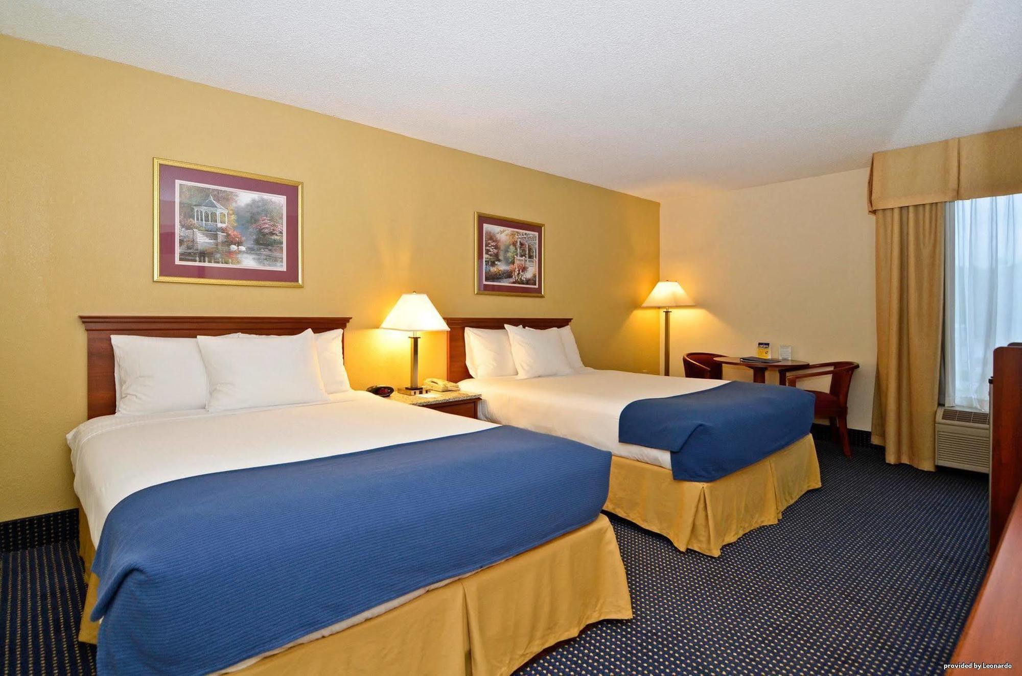 Best Western Plus Yadkin Valley Inn & Suites Jonesville Eksteriør bilde