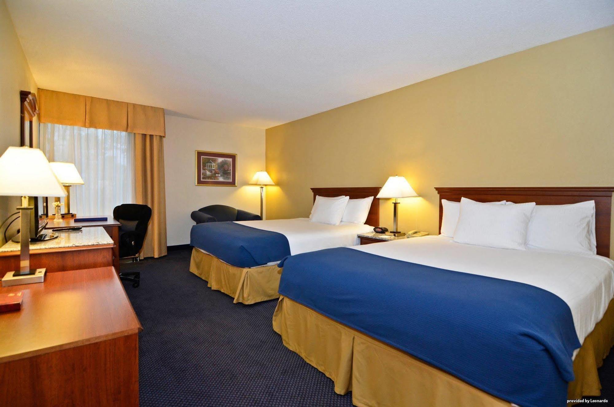 Best Western Plus Yadkin Valley Inn & Suites Jonesville Eksteriør bilde