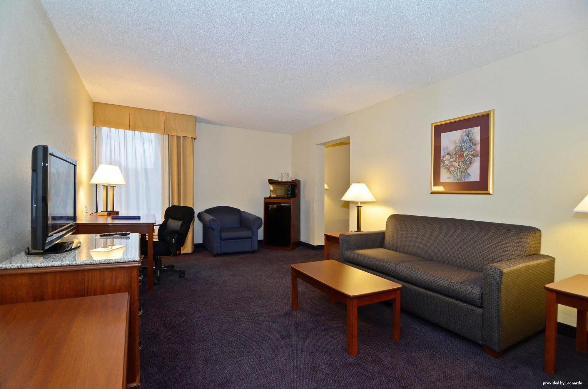 Best Western Plus Yadkin Valley Inn & Suites Jonesville Eksteriør bilde