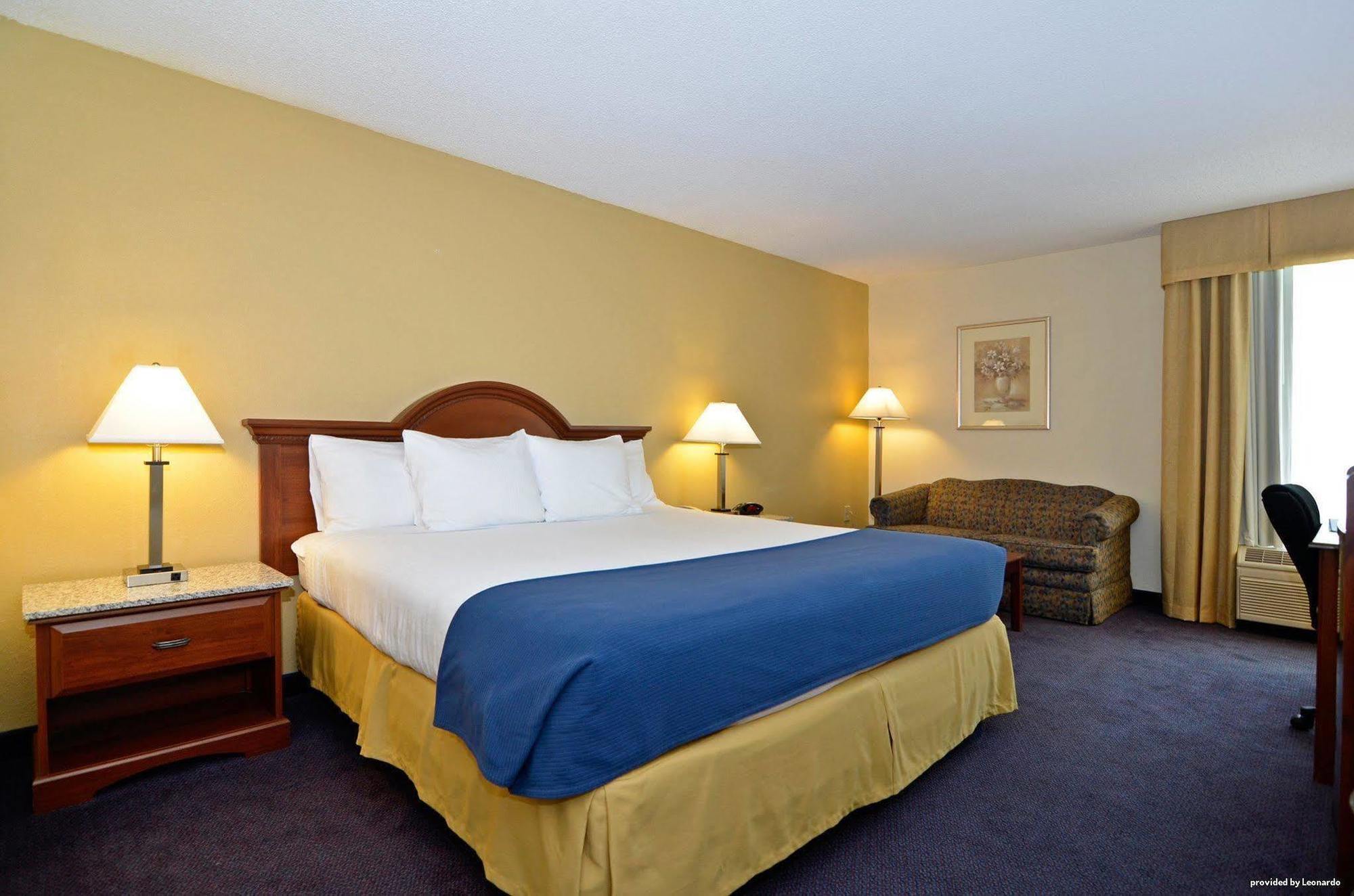 Best Western Plus Yadkin Valley Inn & Suites Jonesville Eksteriør bilde