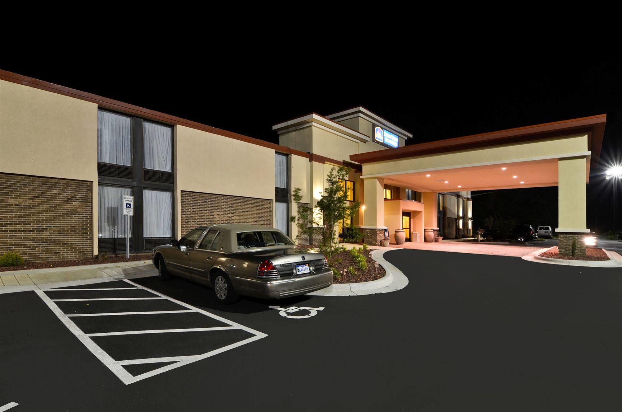 Best Western Plus Yadkin Valley Inn & Suites Jonesville Eksteriør bilde